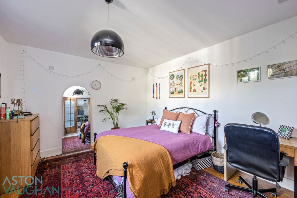 Property photo 2 of 10 4618231