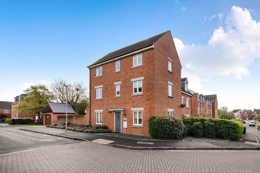 Property photo 1 of 22