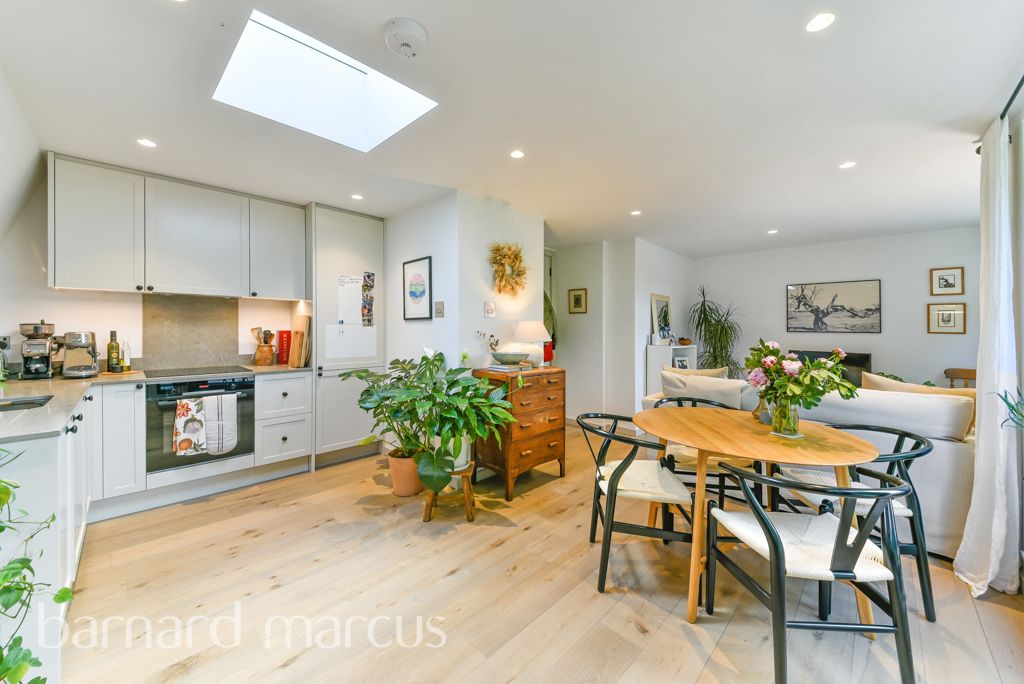 Property photo 3 of 10 Image