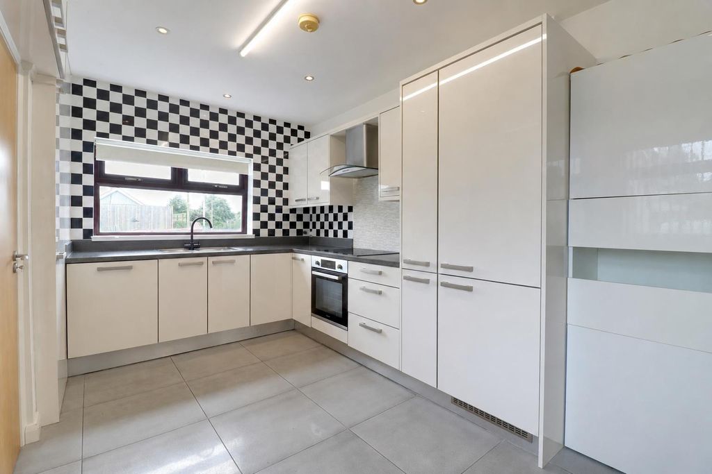 Additional image 4 of 2 bed semi-detached bungalow for sale16 Hillmount Drive, Moneyrea, Newtownards BT23
