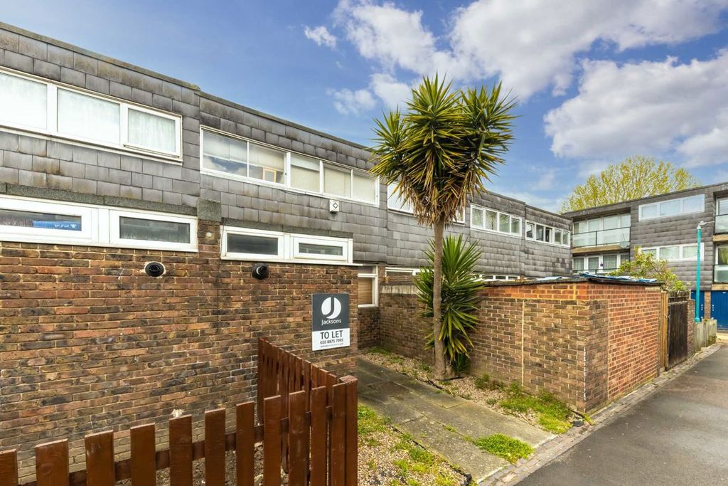 Property photo 1 of 5