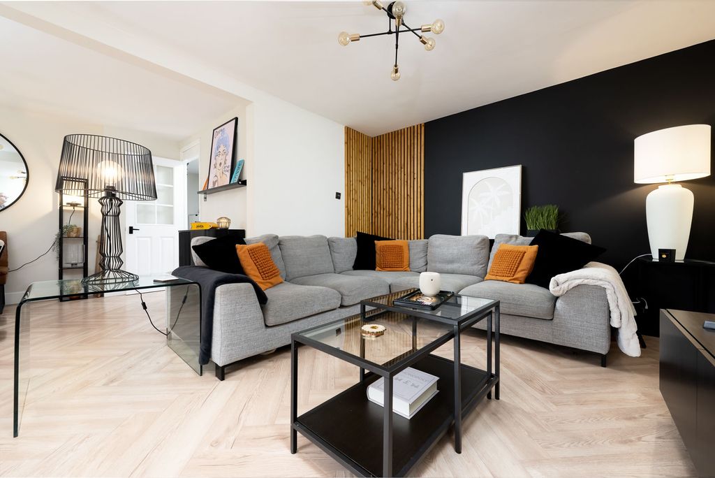 Property photo 1 of 27