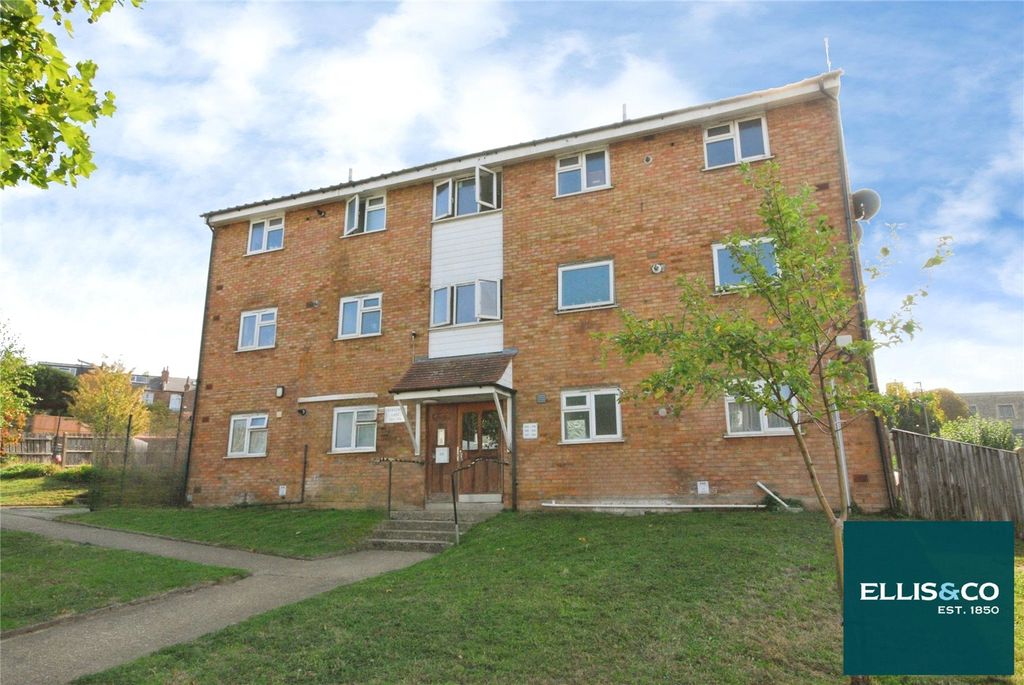 Property photo 1 of 10 Picture No. 17