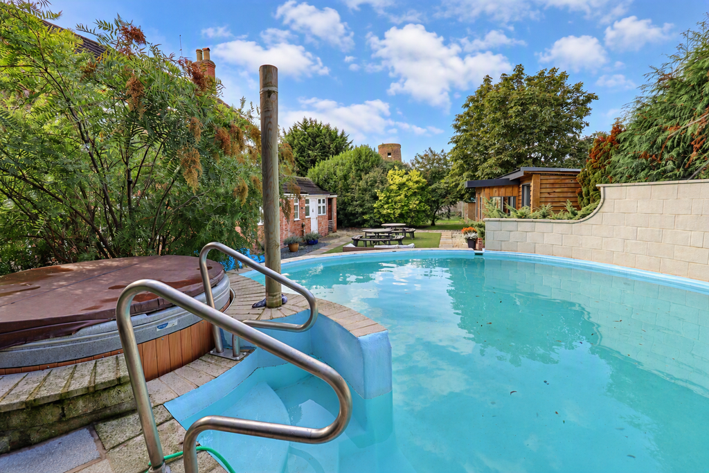Property photo 2 of 40 Img_3614