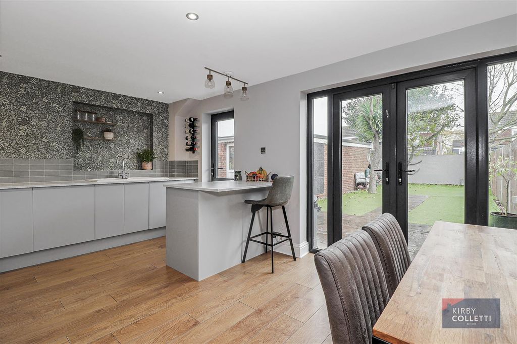 Property photo 2 of 23 Kitchen/Diner