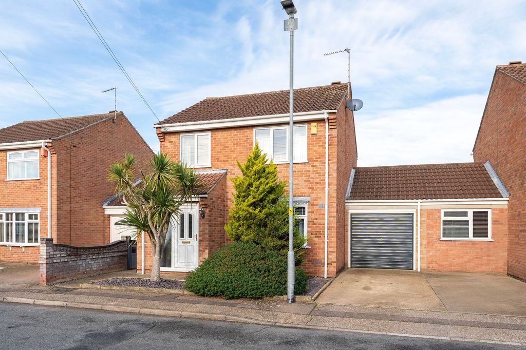 Property photo 1 of 24