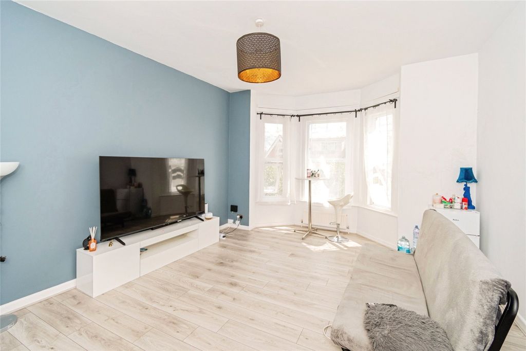 Property photo 3 of 14 Picture No. 35