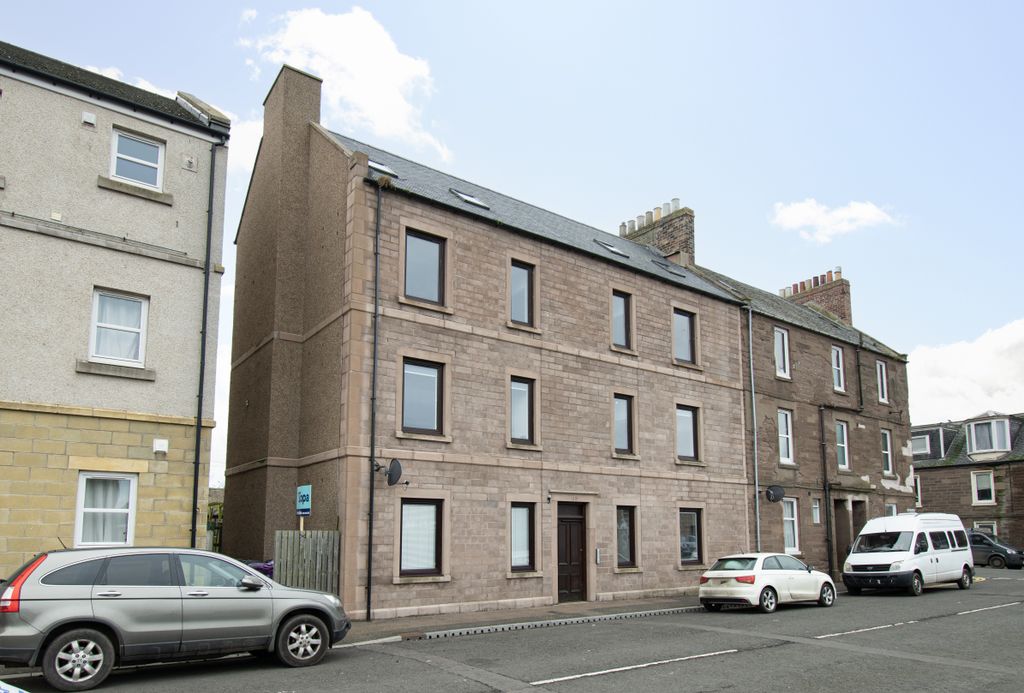 Property photo 3 of 20 Front Exterior