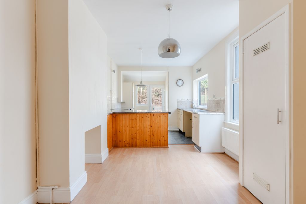 Property photo 2 of 22 A7401402-Hdr-11
