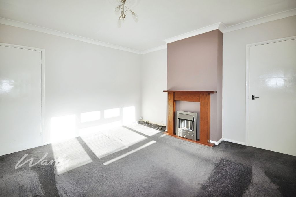 Property photo 2 of 11 Lounge