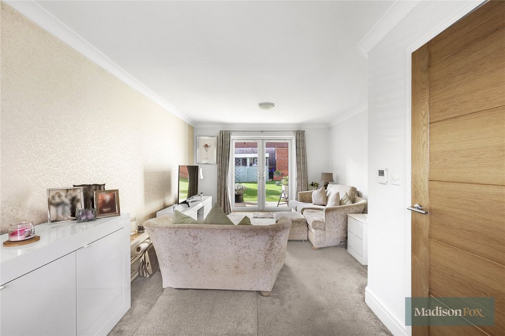 Property photo 3 of 32 Picture No. 22