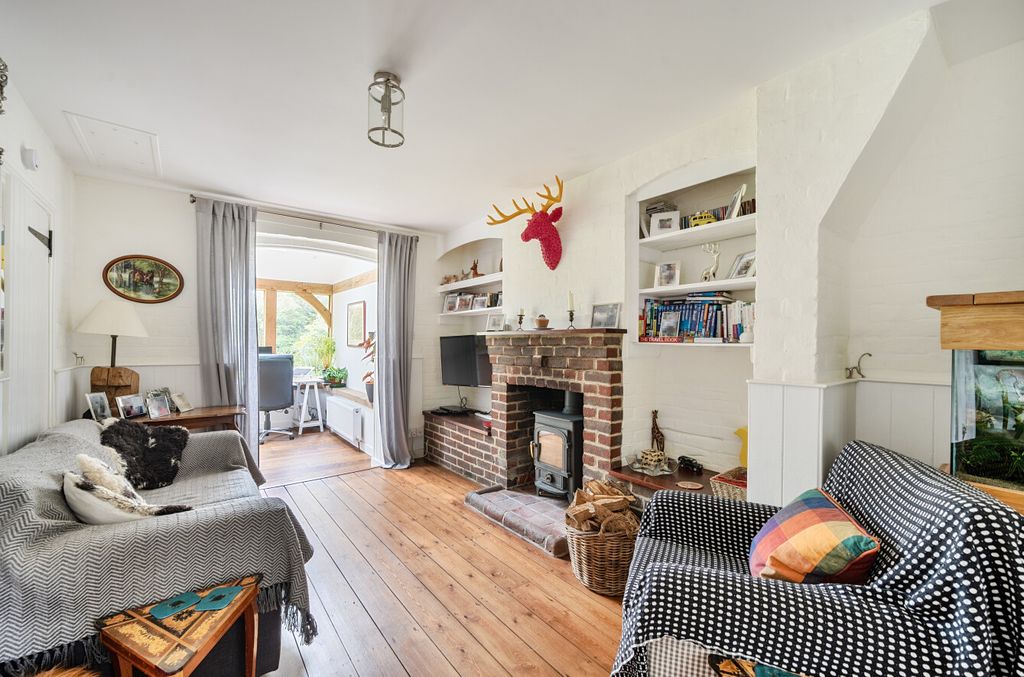 Property photo 2 of 19