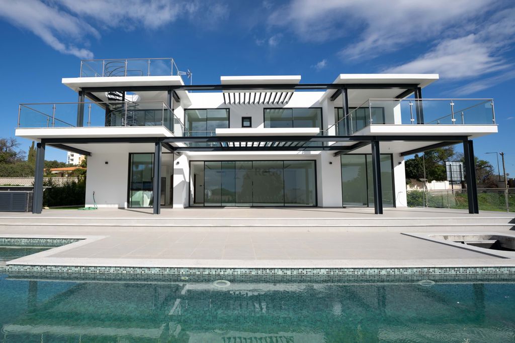 Property photo 1 of 30