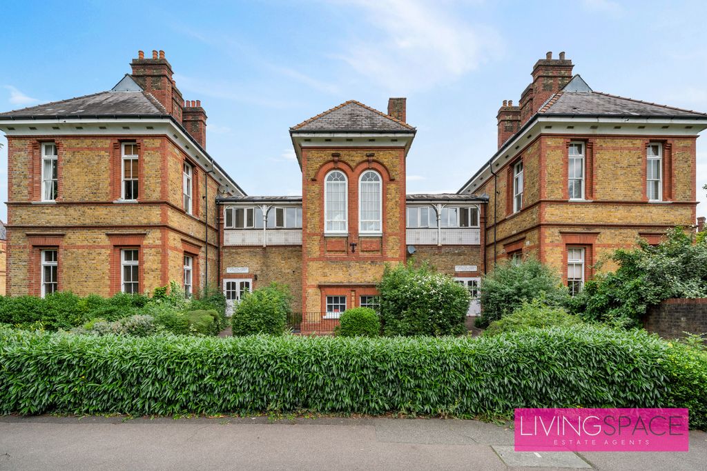 Property photo 1 of 12