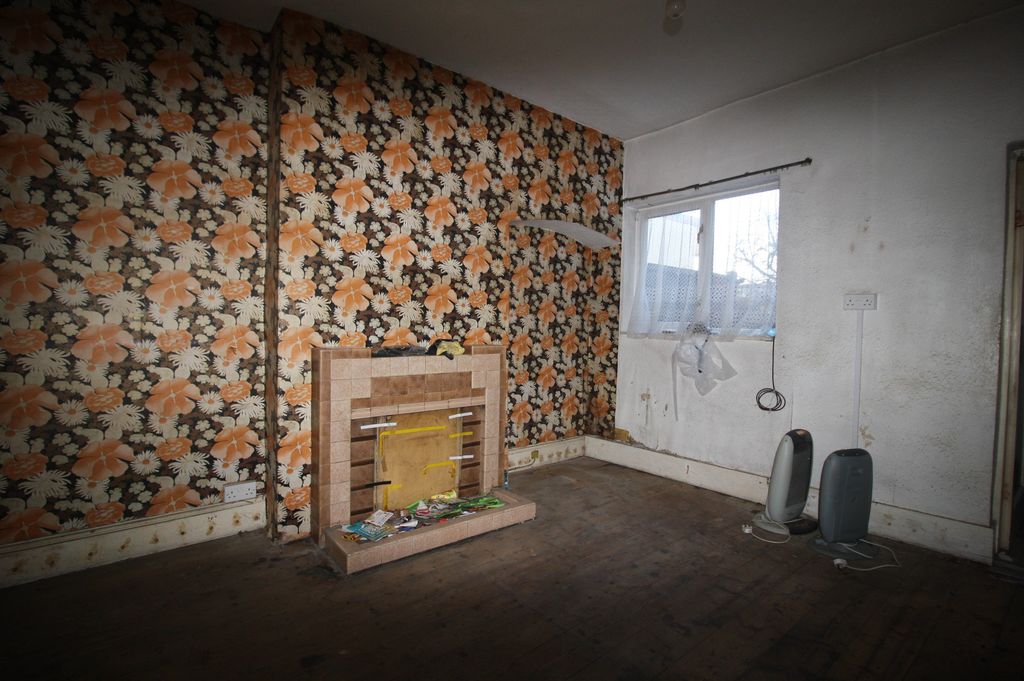 Property photo 3 of 9