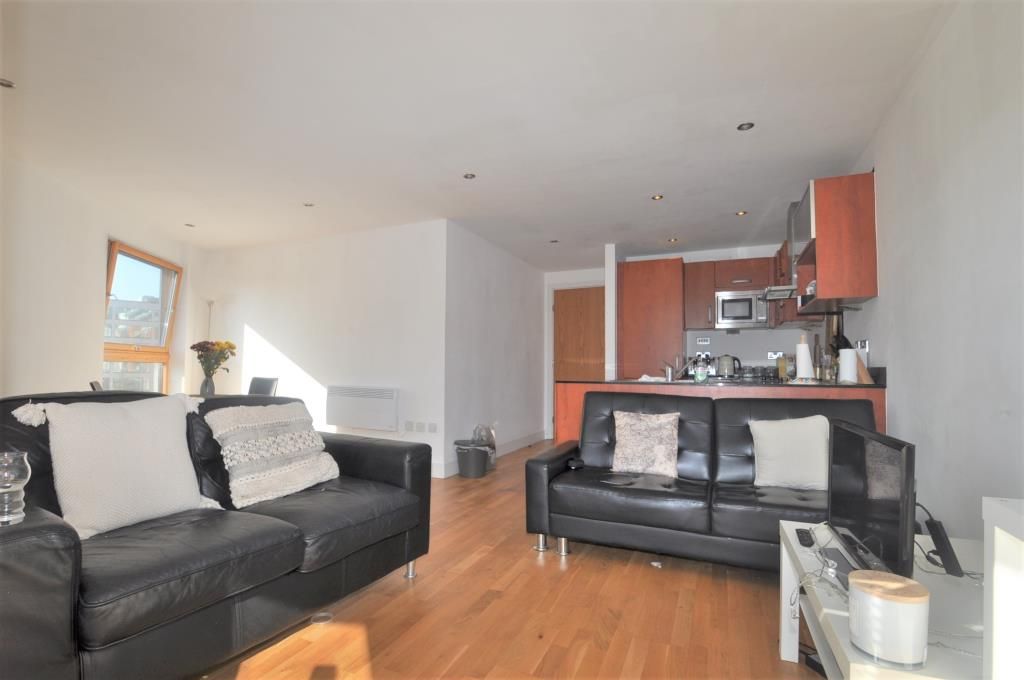 Property photo 2 of 8