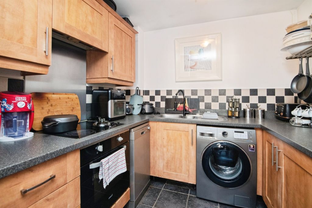 Property photo 2 of 11