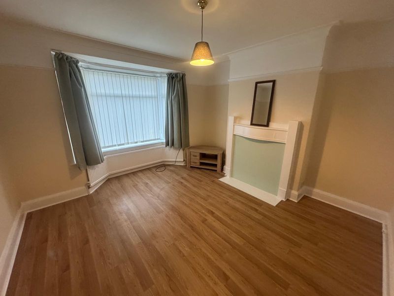 Property photo 2 of 9 Photo 9