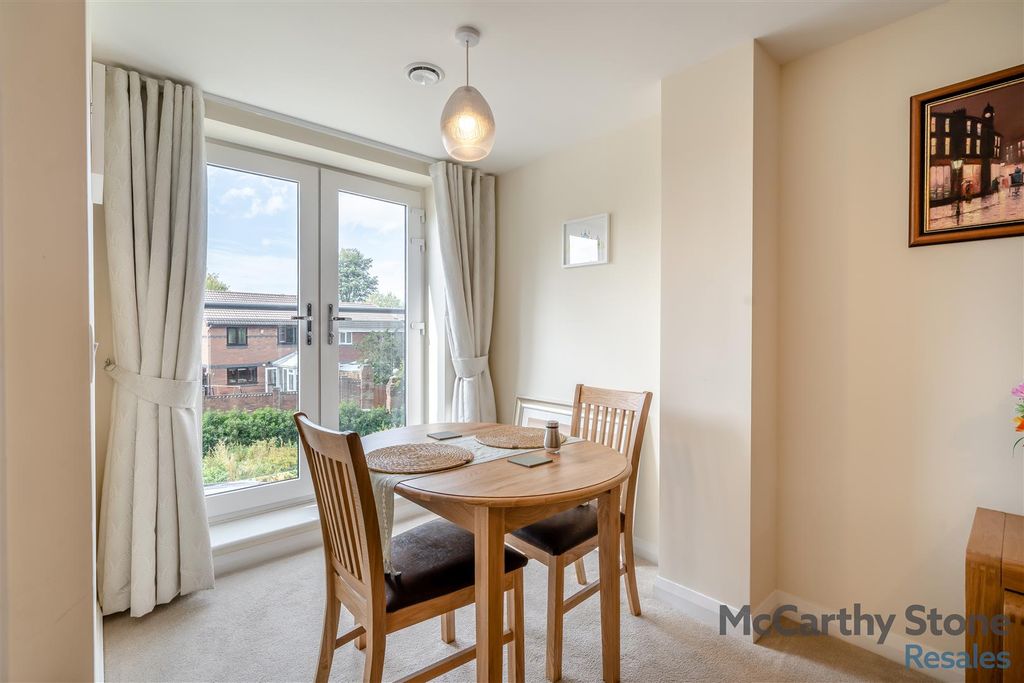 Property photo 2 of 23 8661594-Interior10.Jpg