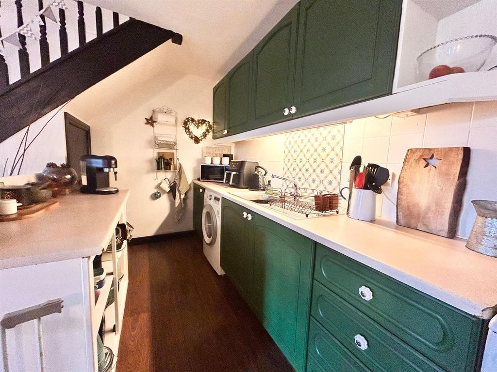 Property photo 3 of 12 4.Jpg