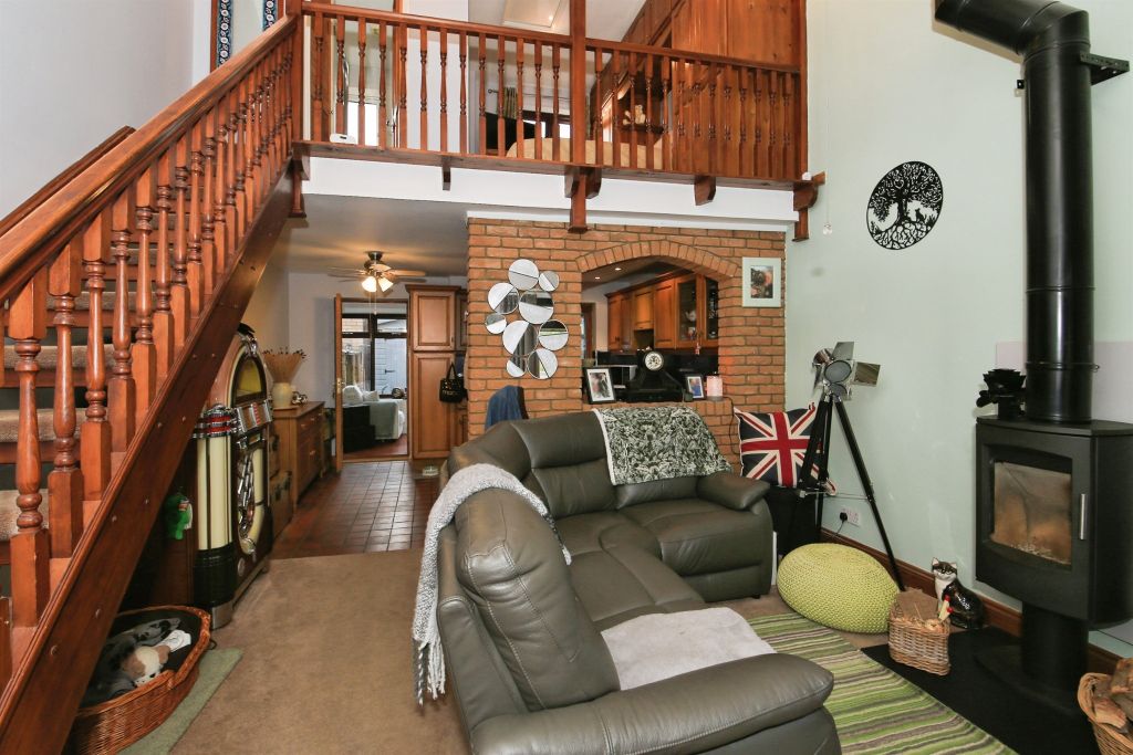 Property photo 3 of 14