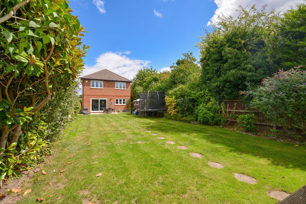 Property photo 2 of 25