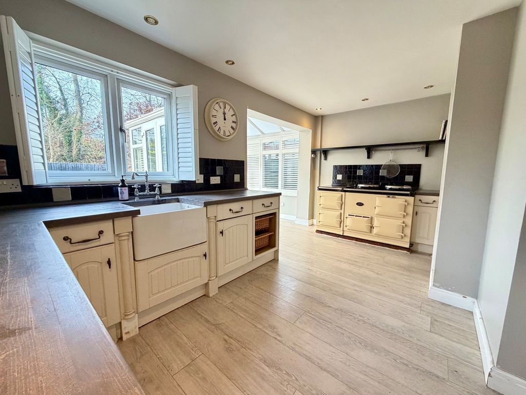 Property photo 2 of 16 Picture No. 45