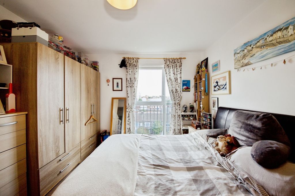 Property photo 3 of 8 Pbox-Img.Jpg