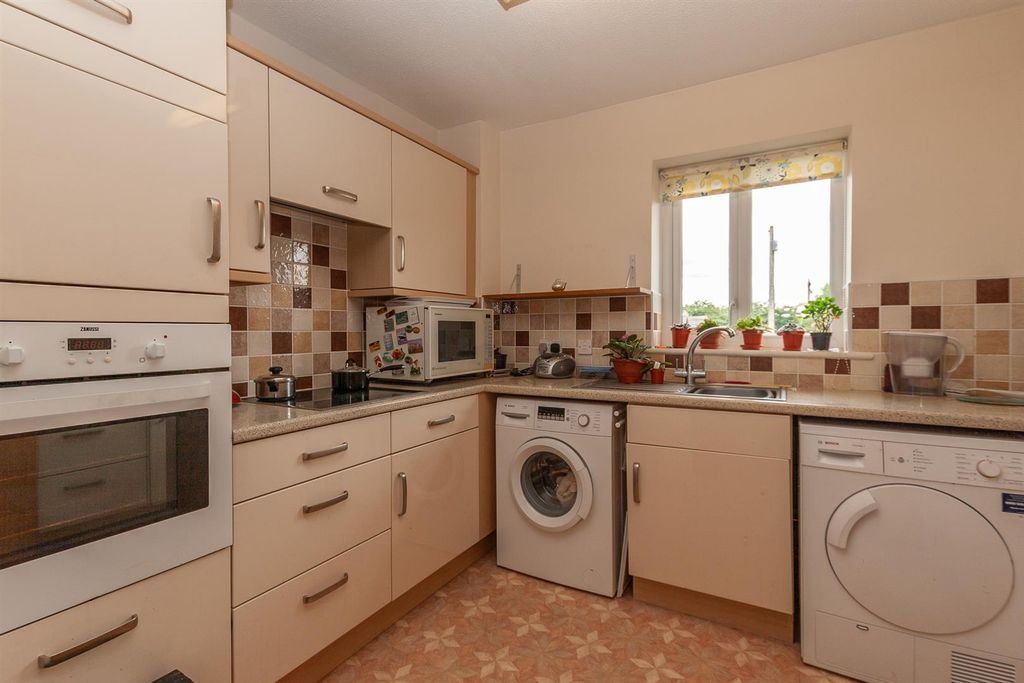 Property photo 3 of 13 Img_0310.Jpg