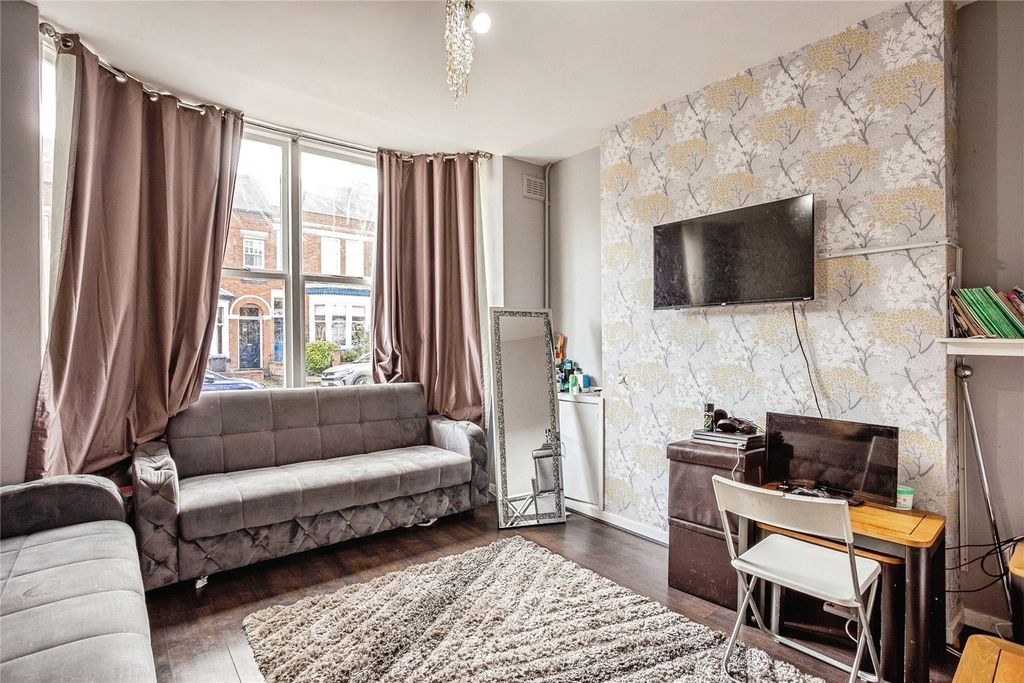 Property photo 2 of 17 Picture No. 02