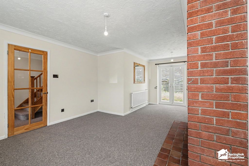 Property photo 3 of 14 Image 2