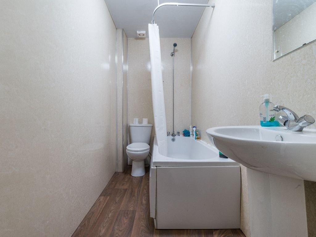 8 bed shared accommodation to rentManor House Road, Newcastle Upon Tyne, Tyne And Wear NE2 photo 5