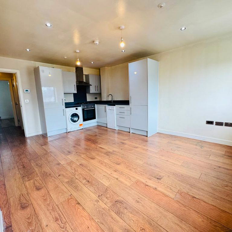 Property photo 2 of 10 Living