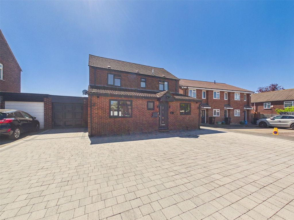 Property photo 1 of 21 Picture No. 01