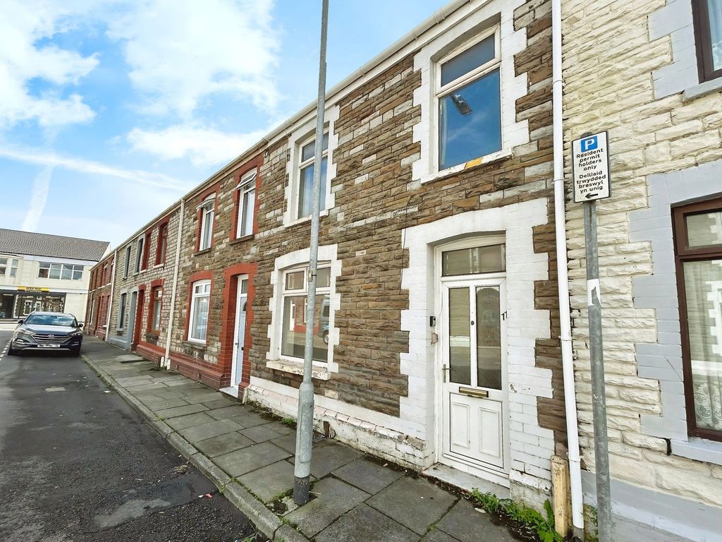 Property photo 2 of 21
