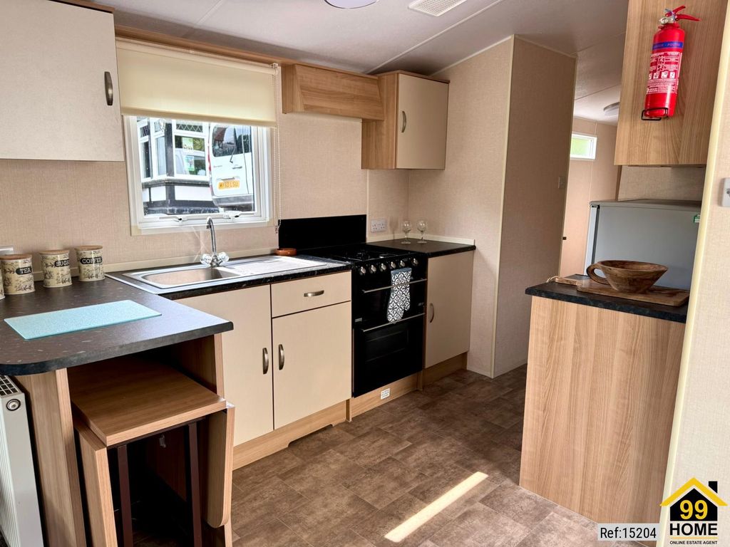 Property photo 3 of 9 Photo 2