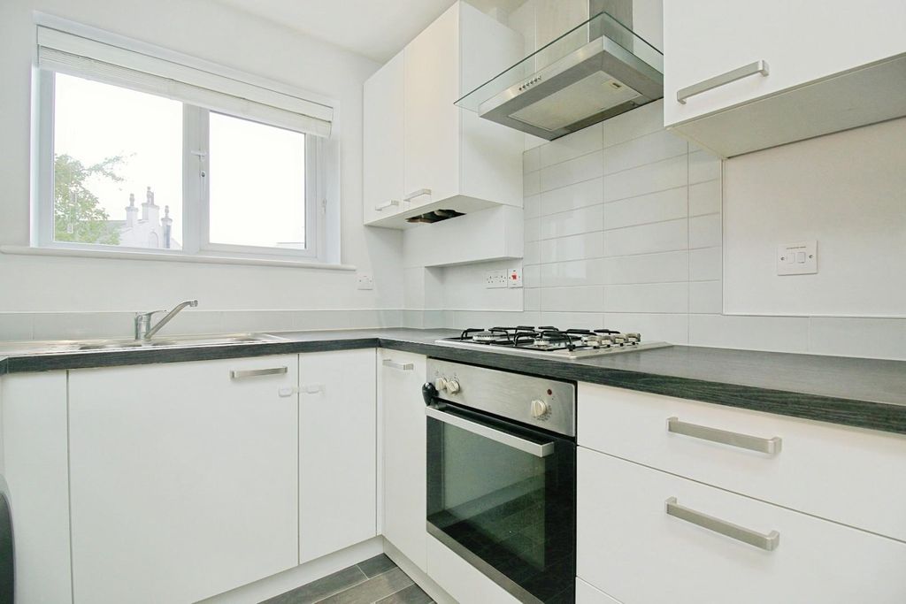 Property photo 3 of 15 Kitchen