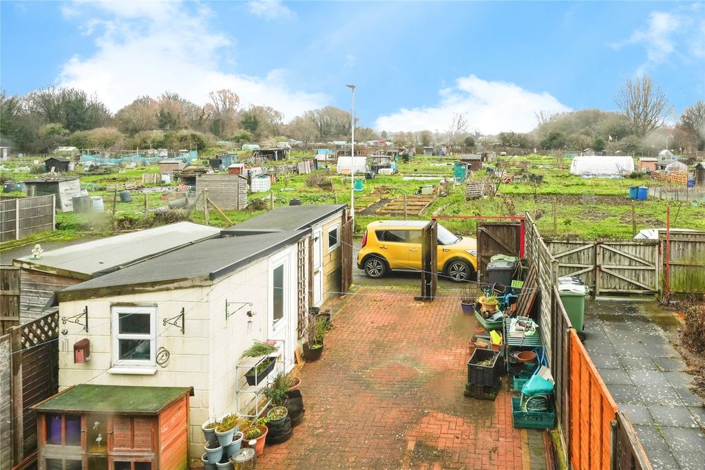 Property photo 2 of 14 Picture No. 08