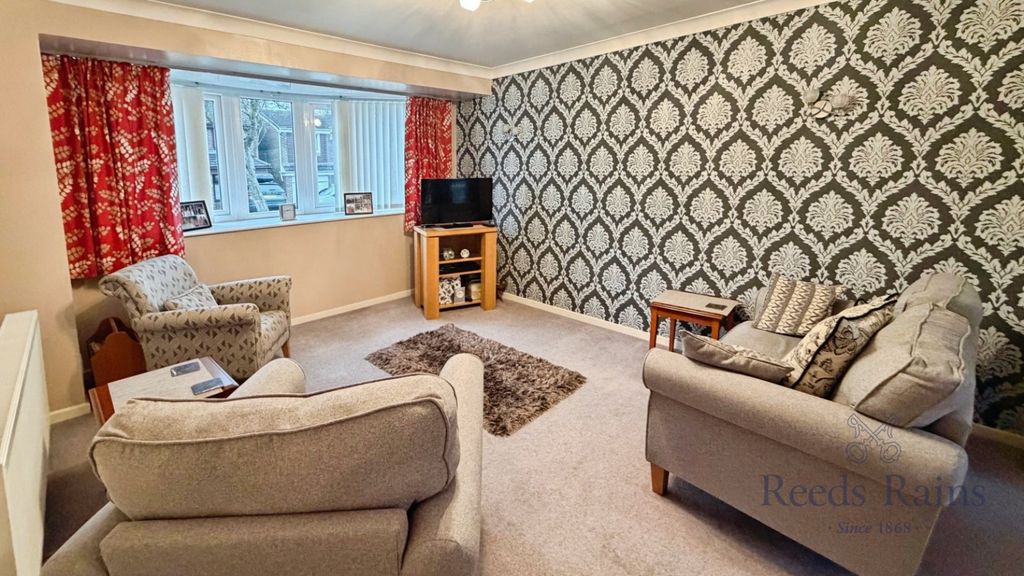 Property photo 2 of 14 Picture No. 10