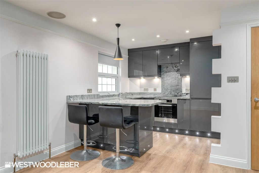 Property photo 3 of 10 Churchstreet_3.Jpg