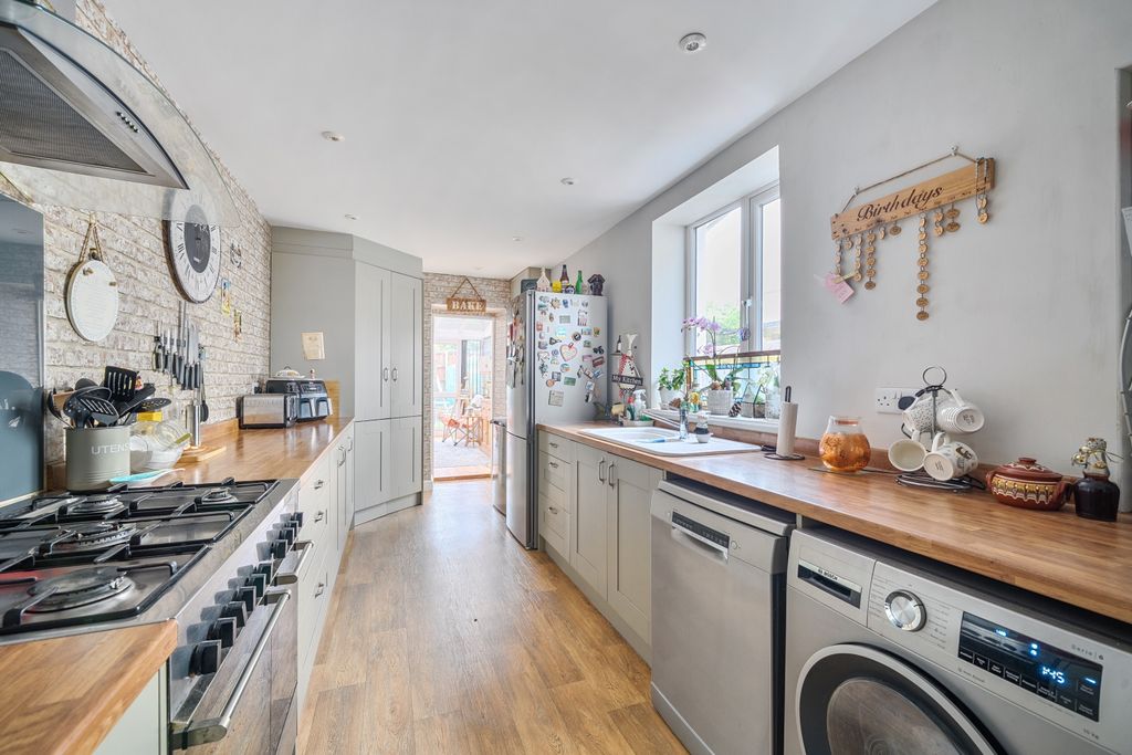 Property photo 2 of 22 1440958-14-69De2d967881B