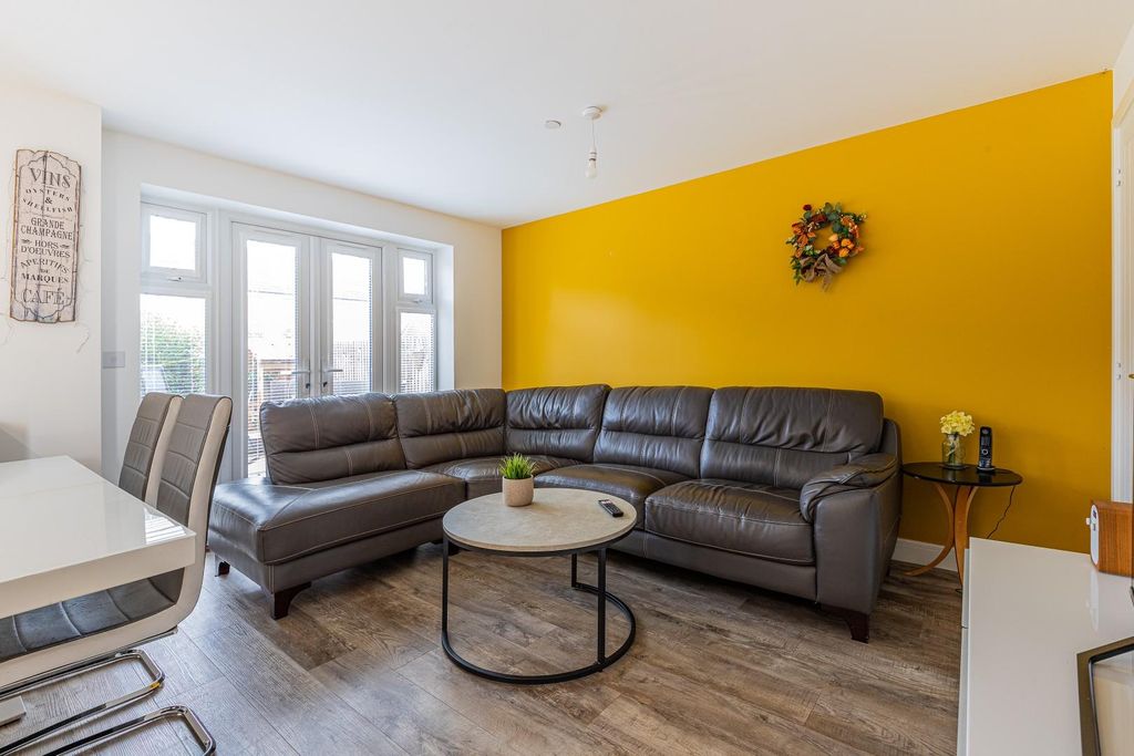 Property photo 3 of 23 27-7.Jpg