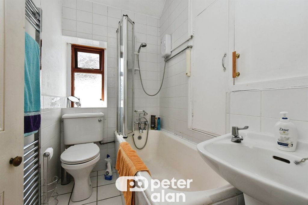 Property photo 3 of 31