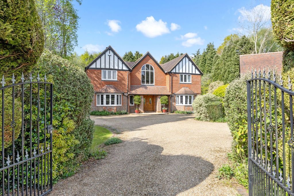 Property photo 1 of 31