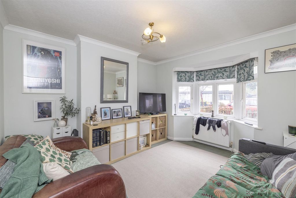 Property photo 2 of 12 Coopers Estate Agents