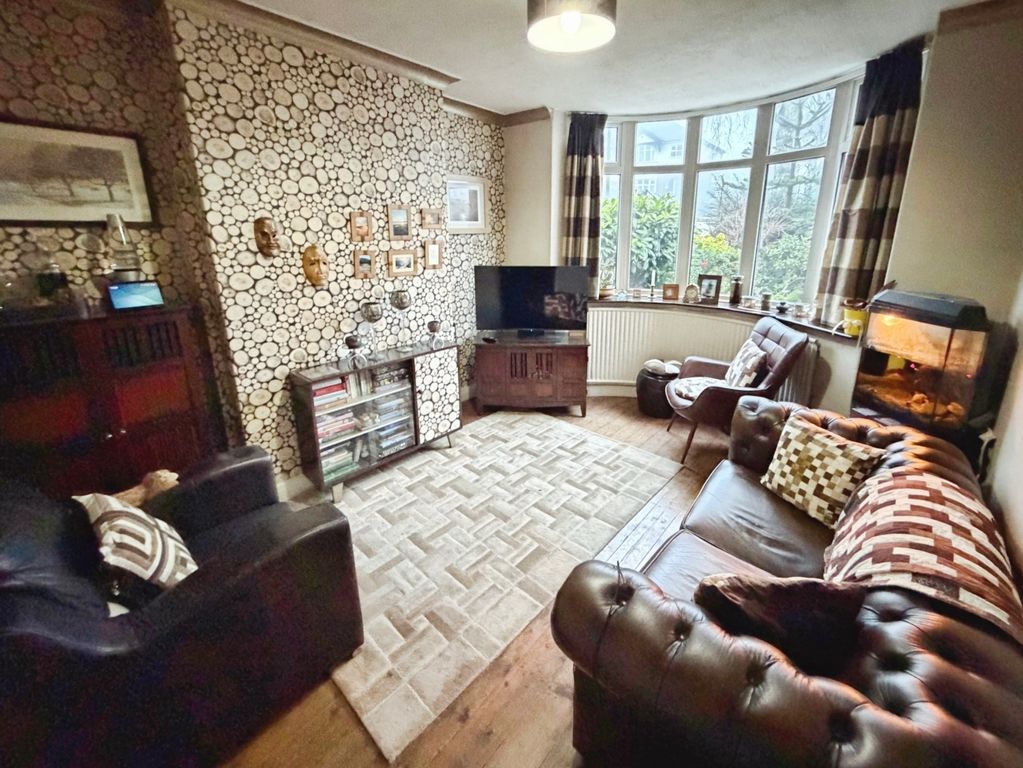 Property photo 3 of 17 Sitting Room