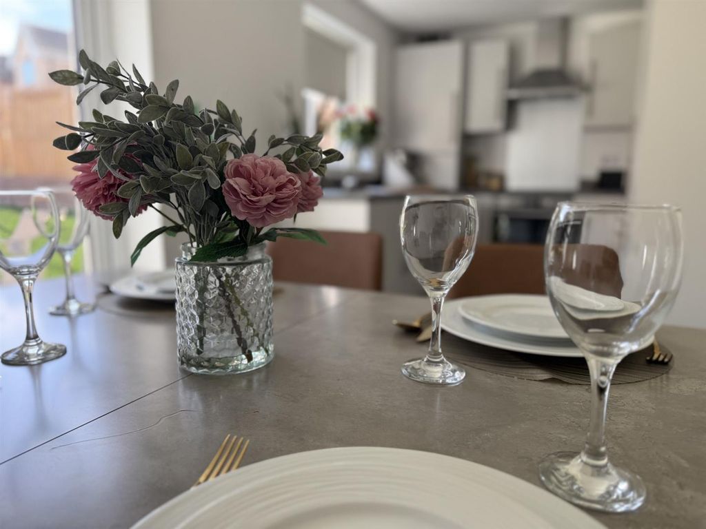 Property photo 2 of 16 Bw6.Jpg