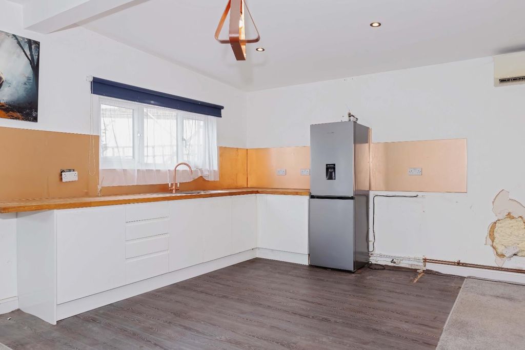 Property photo 3 of 10 Hill Barn_5.Jpg