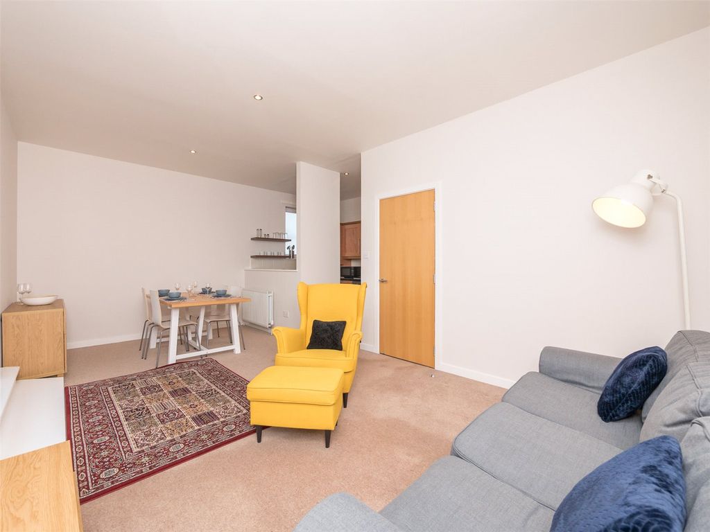 Property photo 3 of 21 Picture No. 03
