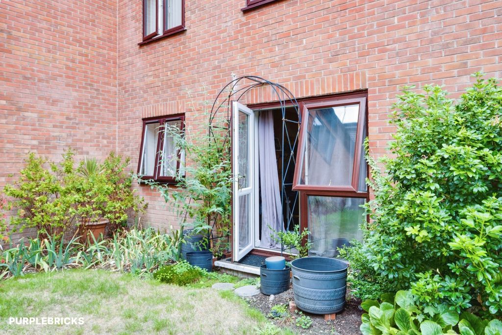 Property photo 3 of 17